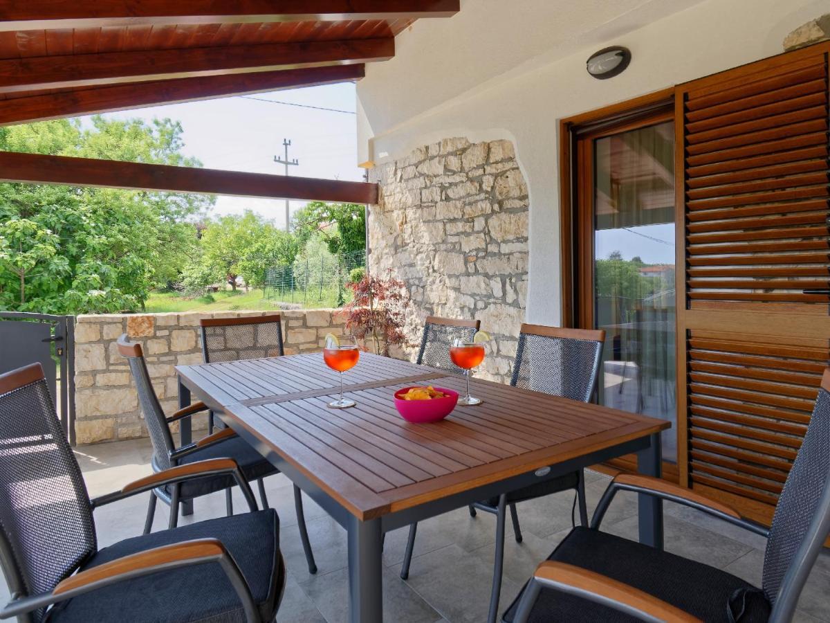 Apartment Larissa By Rent Istria Višnjan 외부 사진