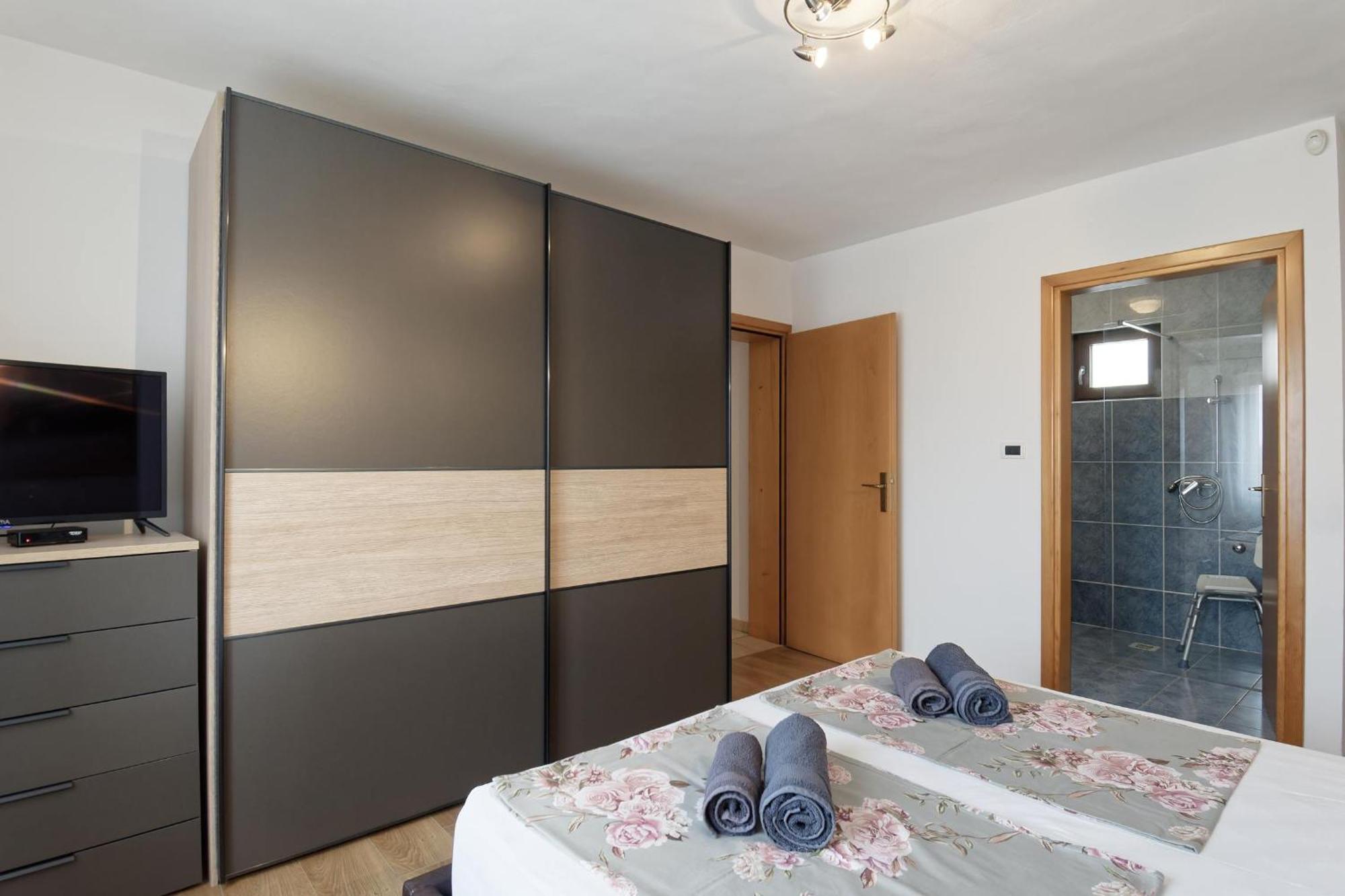 Apartment Larissa By Rent Istria Višnjan 외부 사진